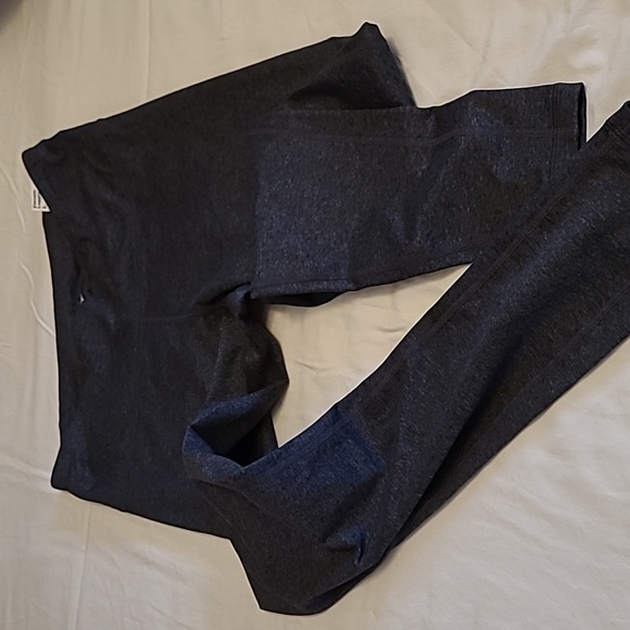Old Navy Active Leggings NWT - Picture 2 of 7